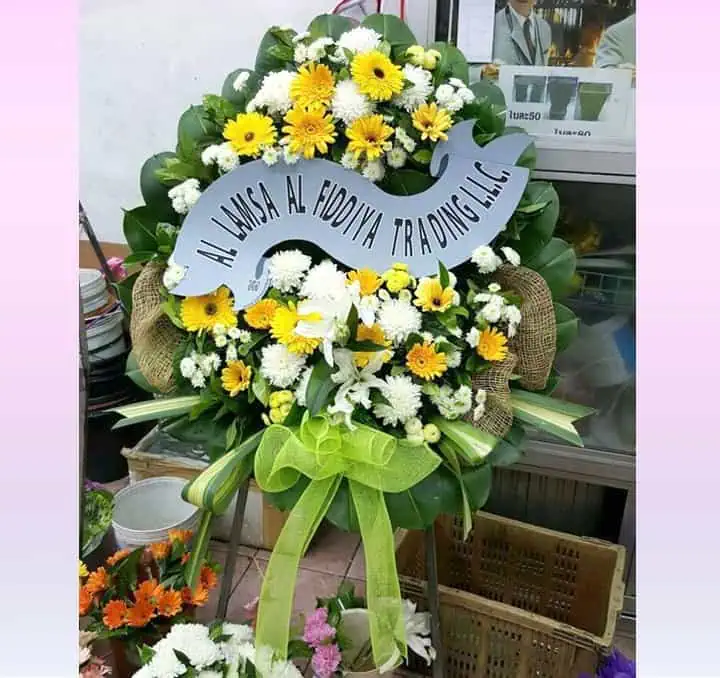 พวงหรีดดอกไม้สด